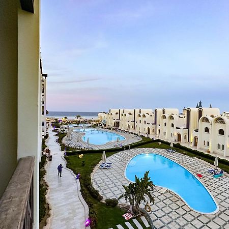 Luxury Beachfront Studio- Foreign Nationals Only ฮูร์กาดา ภายนอก รูปภาพ