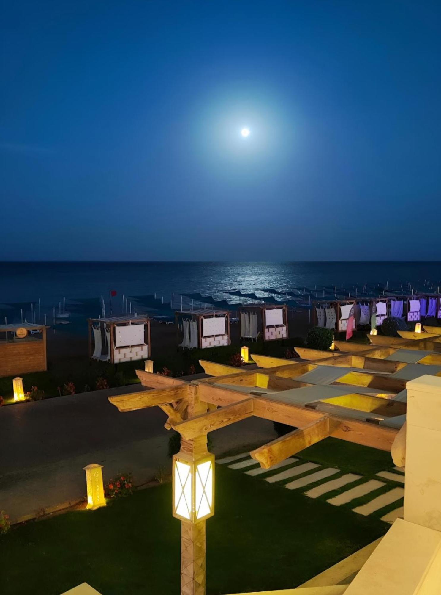 Luxury Beachfront Studio- Foreign Nationals Only ฮูร์กาดา ภายนอก รูปภาพ