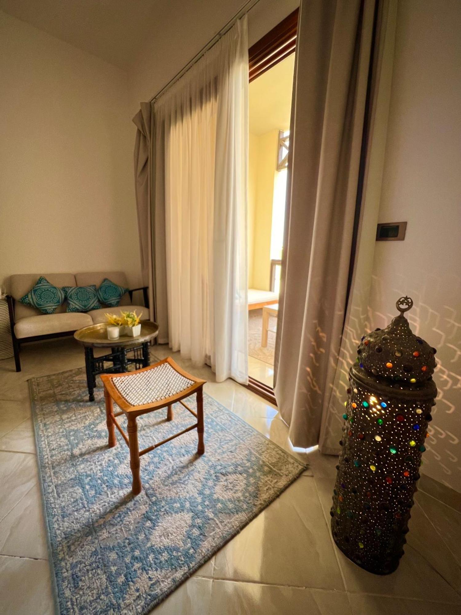 Luxury Beachfront Studio- Foreign Nationals Only ฮูร์กาดา ภายนอก รูปภาพ